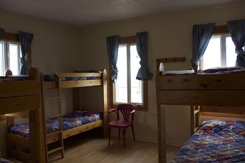 Le Carabobo Auberge Forillon Gaspe Exterior photo